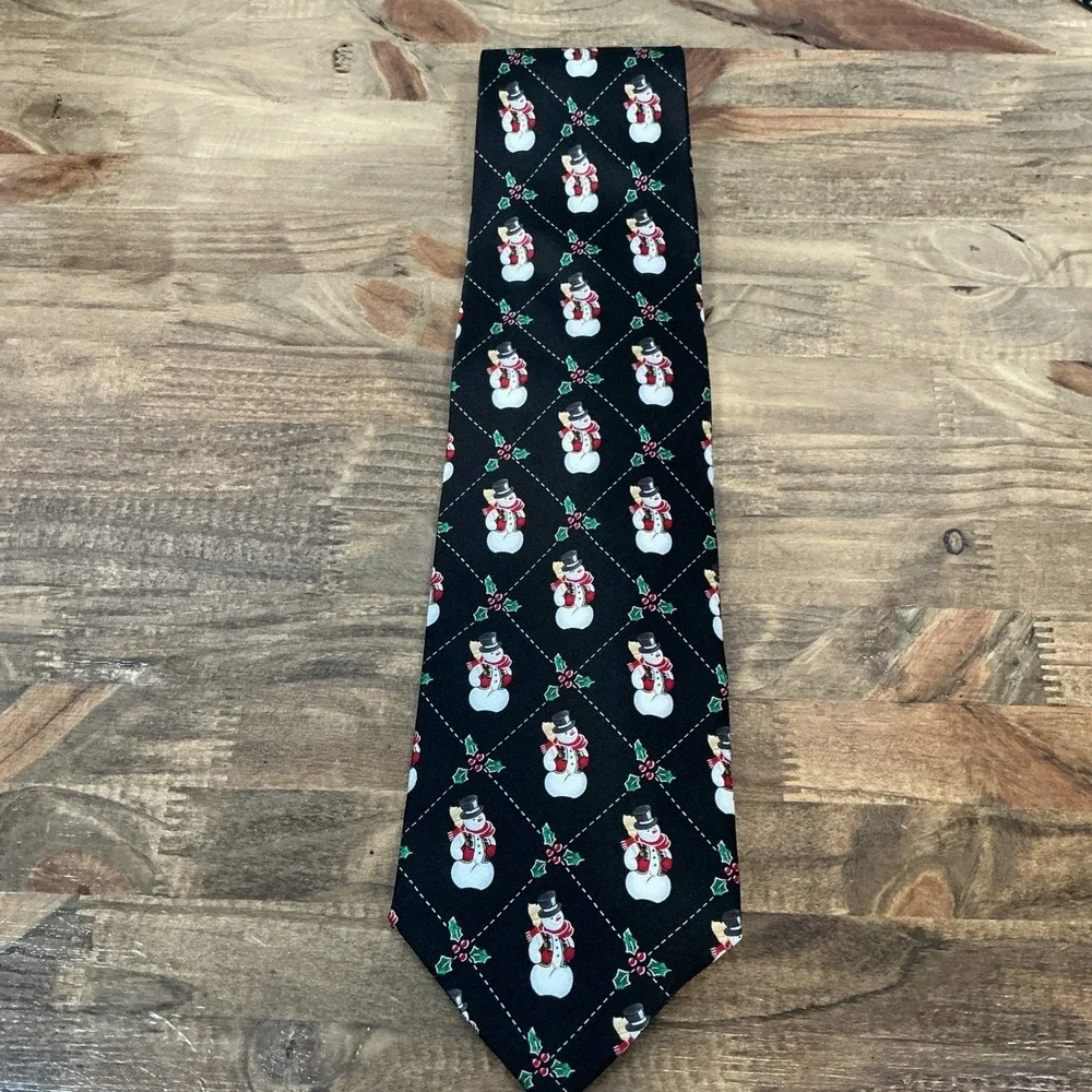 Holiday Traditions Hallmark Mens Silk‎ Tie Black Snowman Christmas Holly MMG